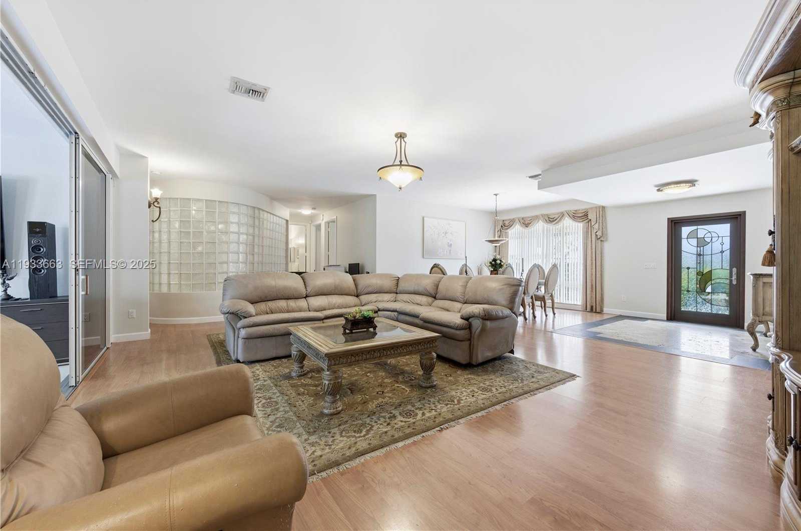 Small Image of 2607 HOLY CROSS LN, Lake Worth Number 12