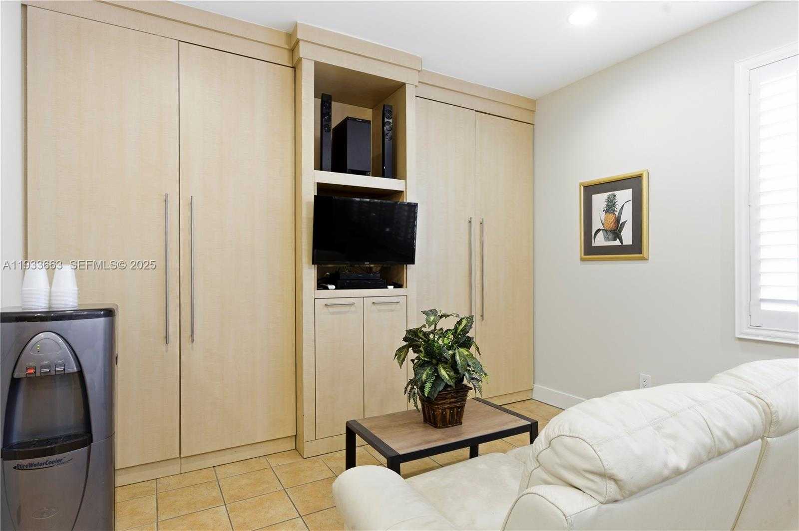 Small Image of 2607 HOLY CROSS LN, Lake Worth Number 15