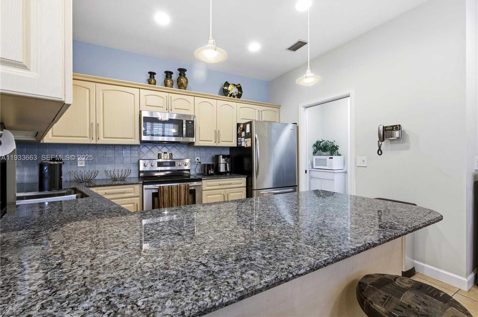 Small Image of 2607 HOLY CROSS LN, Lake Worth Number 18