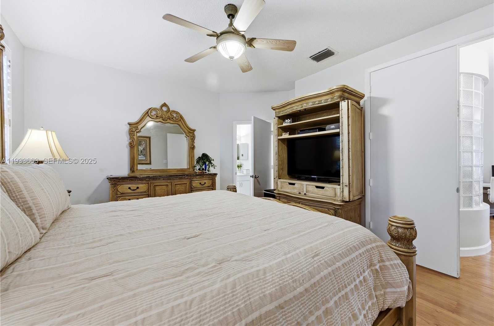 Small Image of 2607 HOLY CROSS LN, Lake Worth Number 20