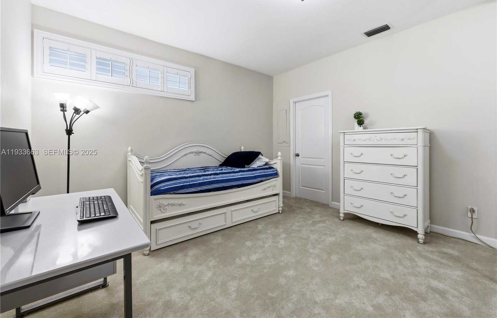 Small Image of 2607 HOLY CROSS LN, Lake Worth Number 27