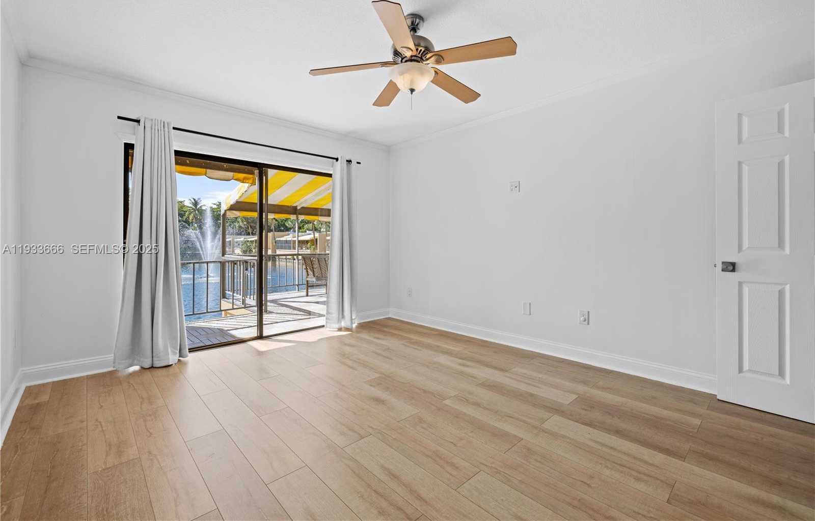 Small Image of 15518 BRAEMAR CT, Miami Lakes Number 11