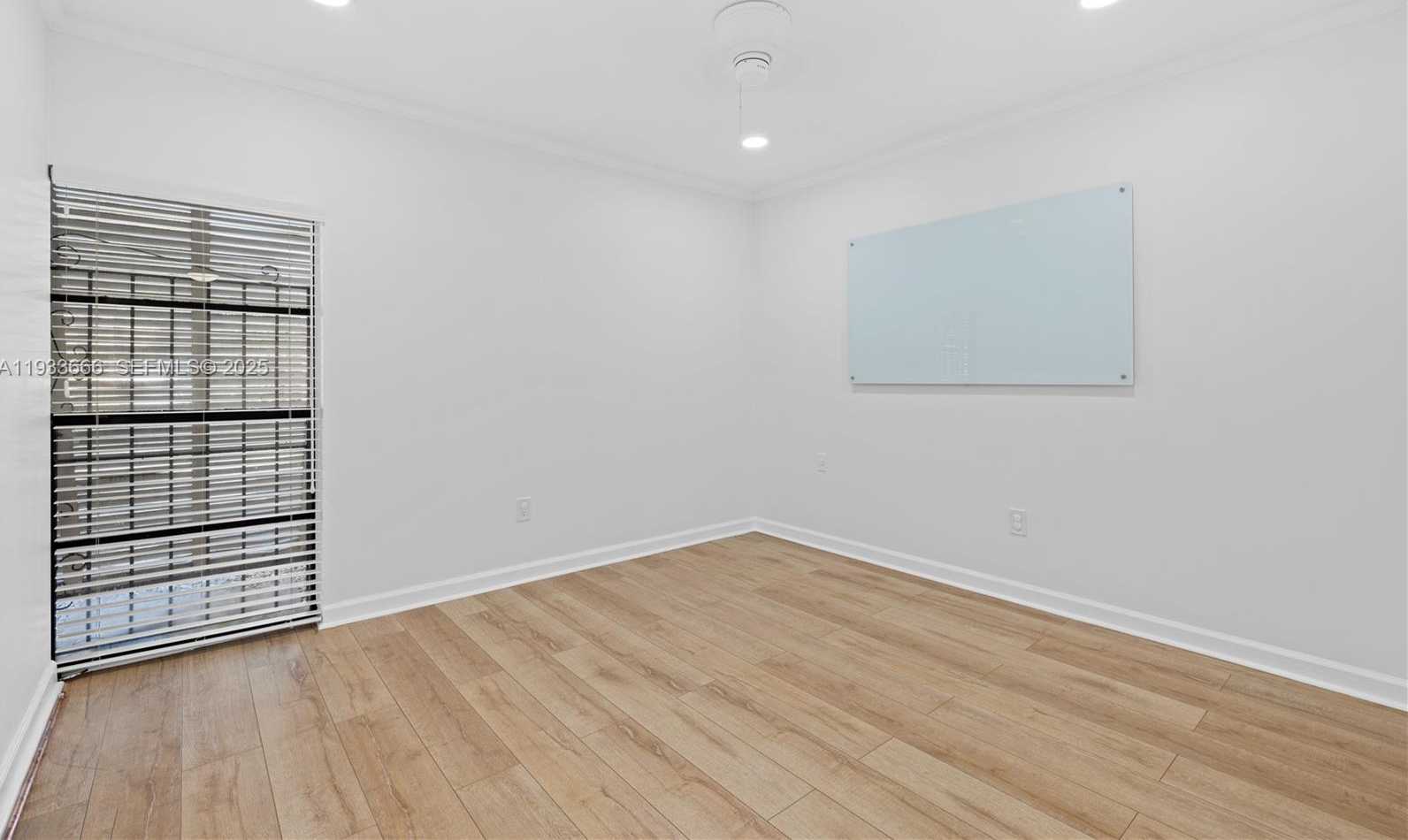 Small Image of 15518 BRAEMAR CT, Miami Lakes Number 20