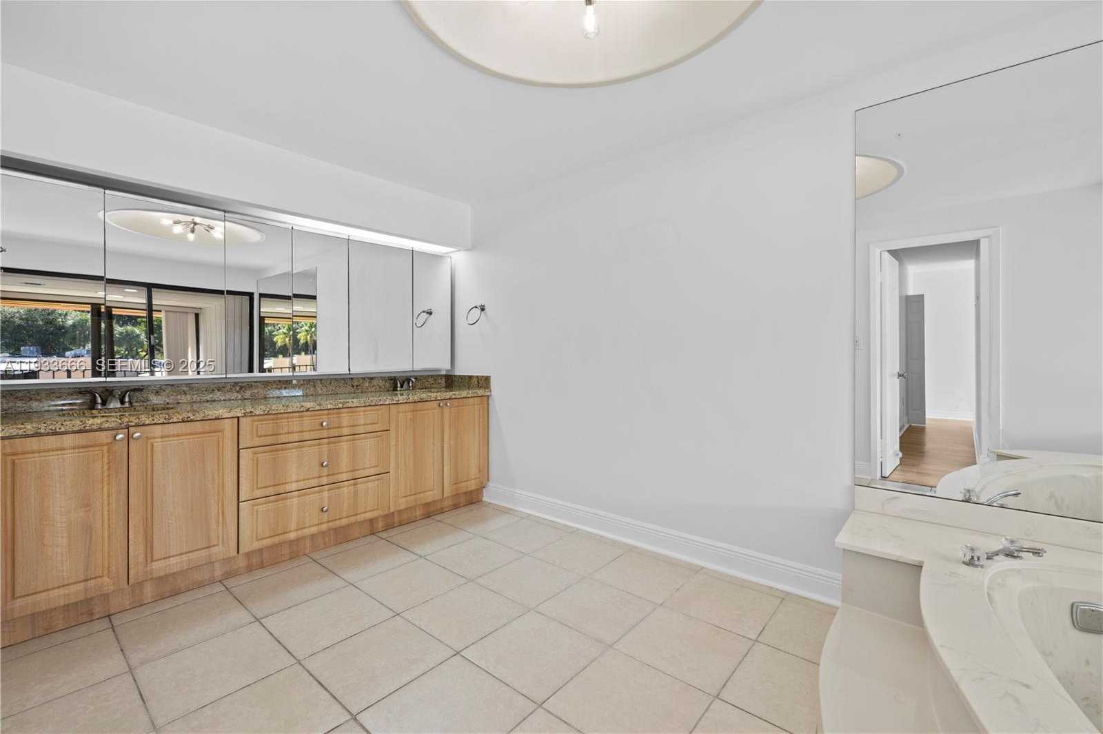 Small Image of 15518 BRAEMAR CT, Miami Lakes Number 27