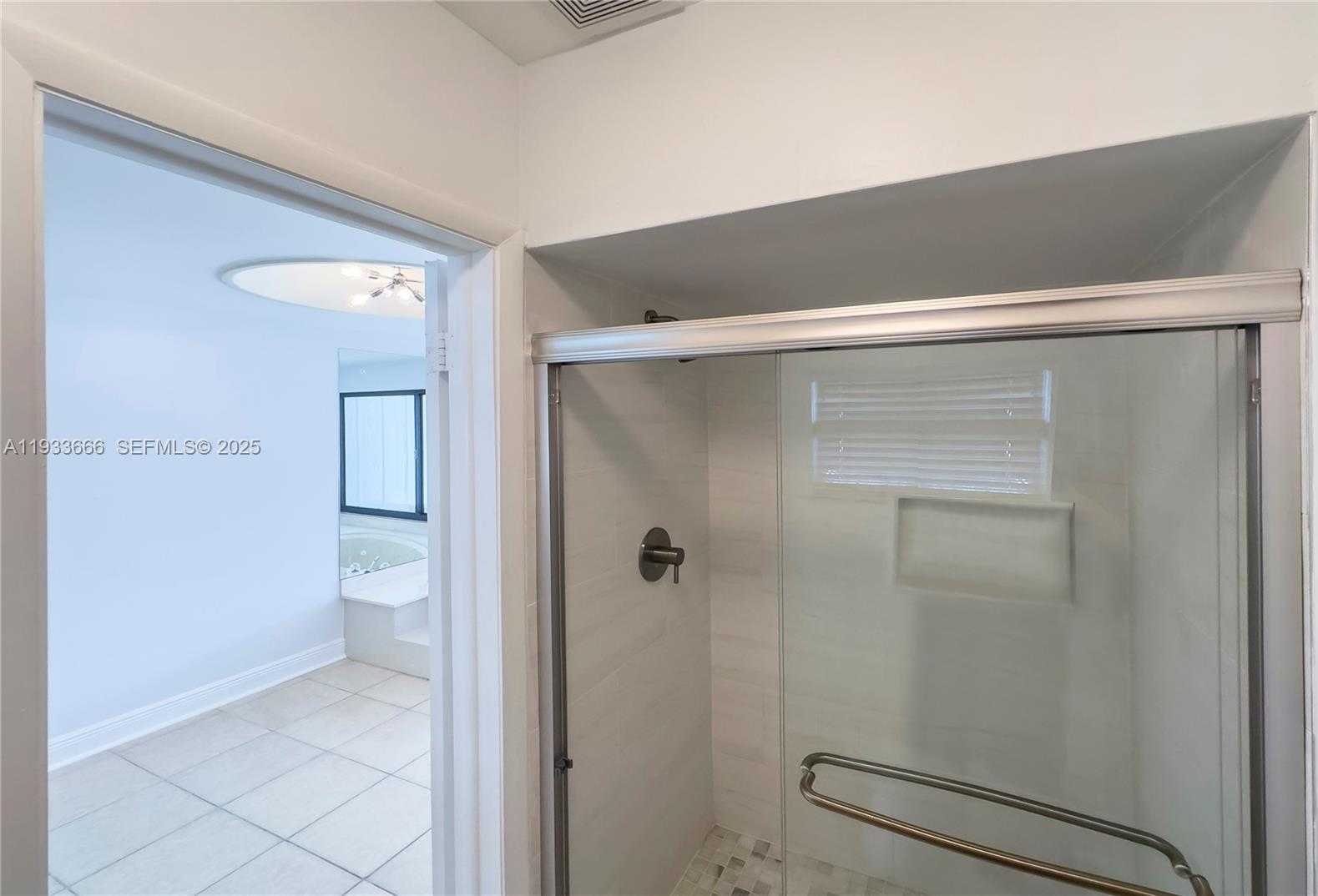 Small Image of 15518 BRAEMAR CT, Miami Lakes Number 29