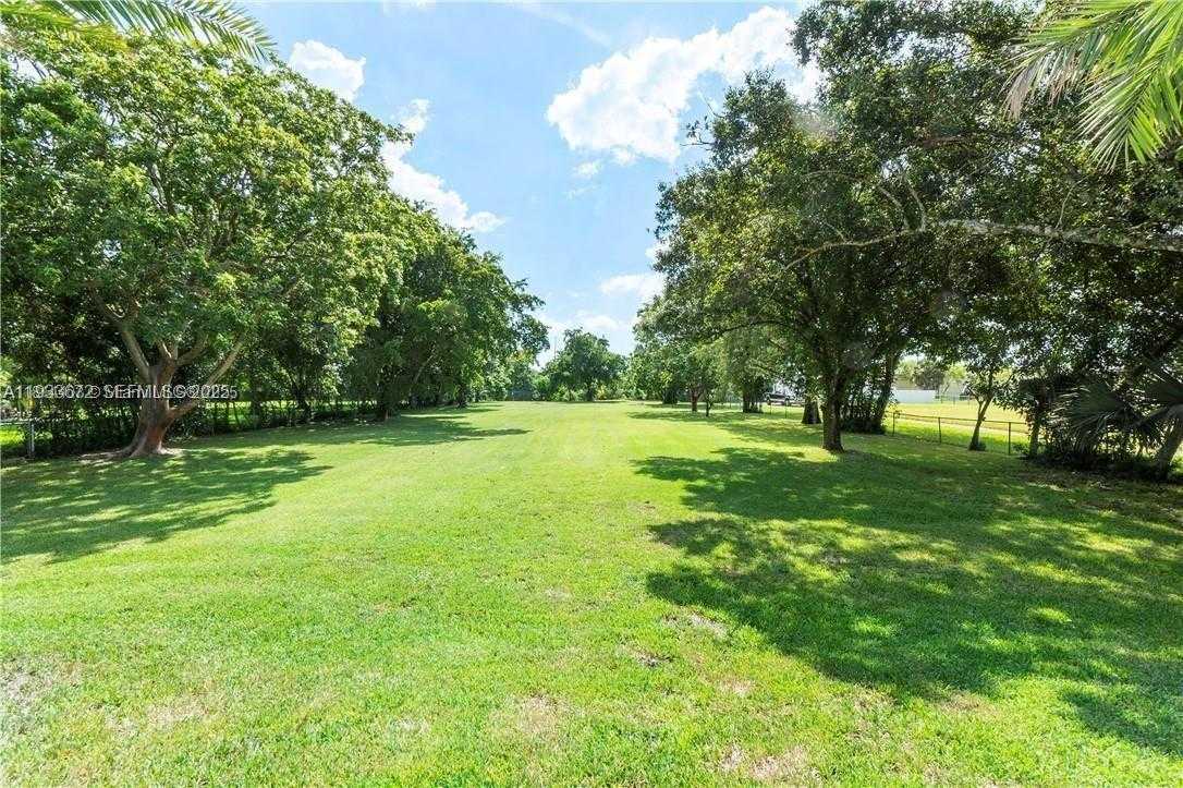 Small Image of 224 EAST ACRE DR, Plantation Number 4