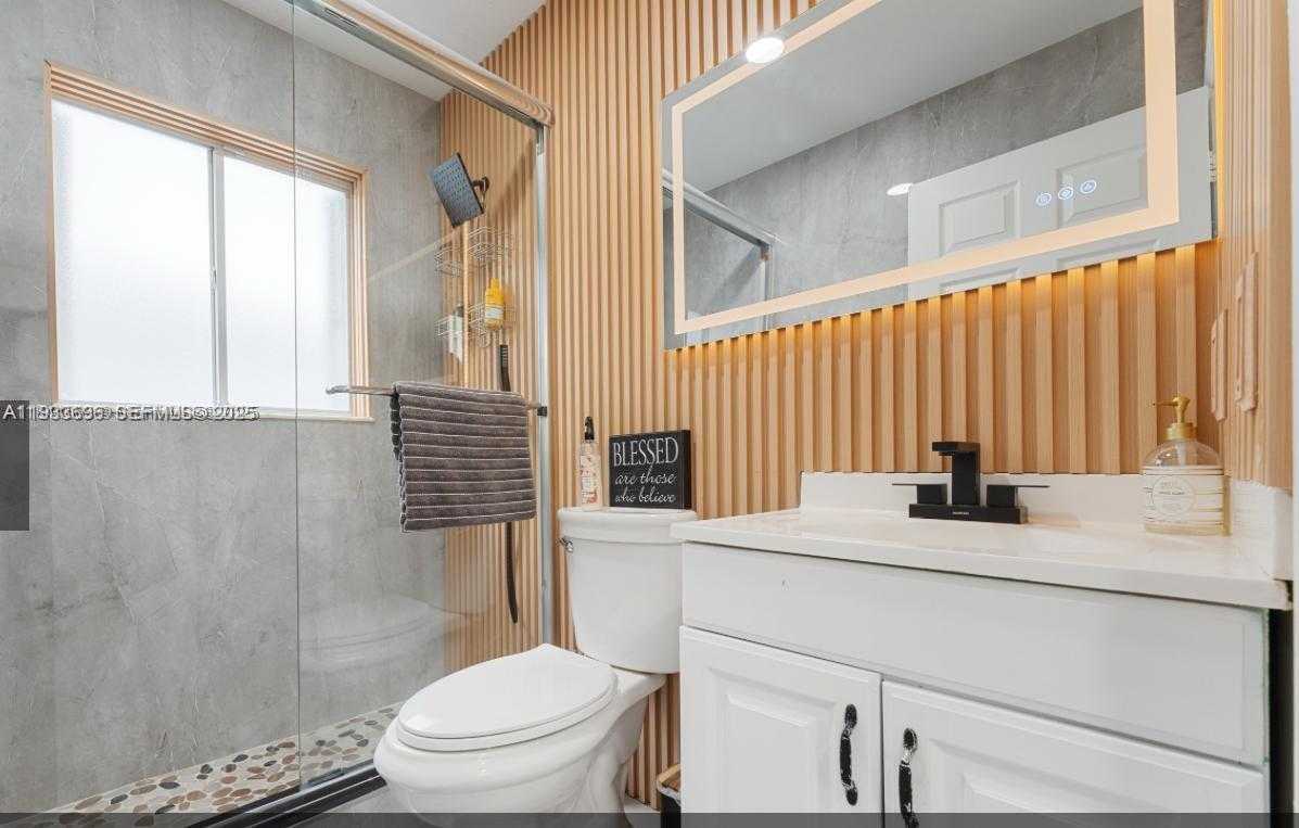 Small Image of 14610 SOUTH WEST 145TH PL, Miami Number 12