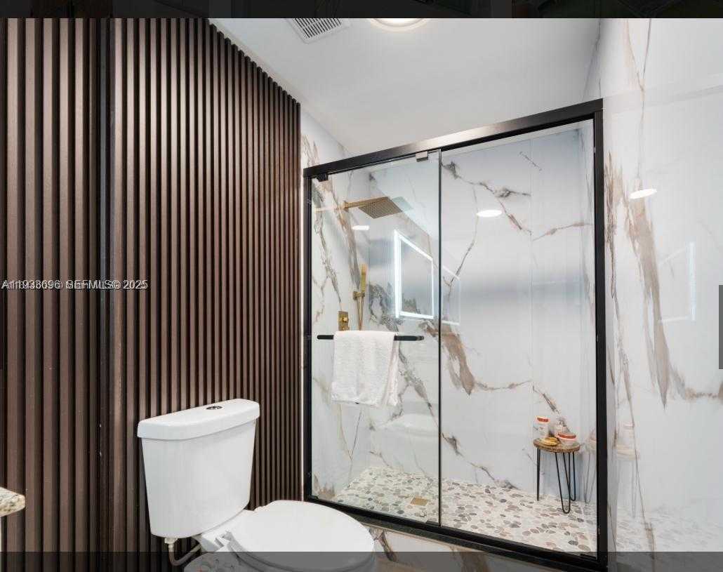 Small Image of 14610 SOUTH WEST 145TH PL, Miami Number 15