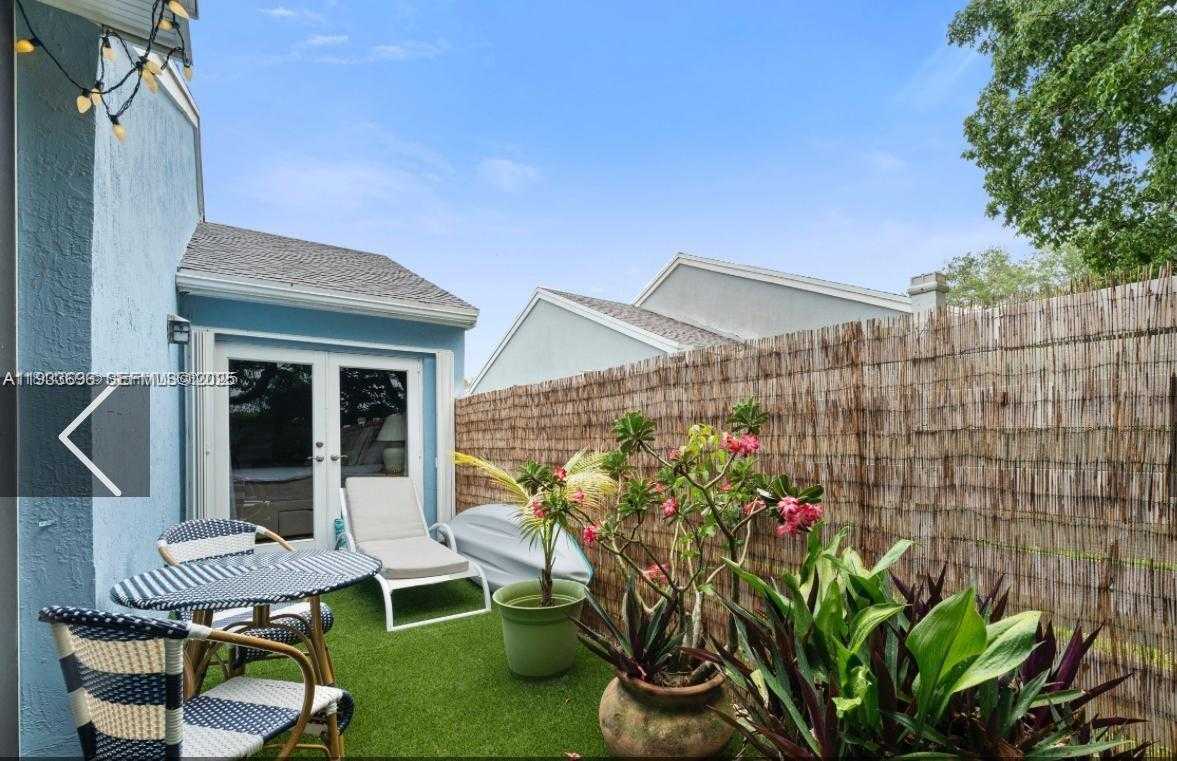 Small Image of 14610 SOUTH WEST 145TH PL, Miami Number 18