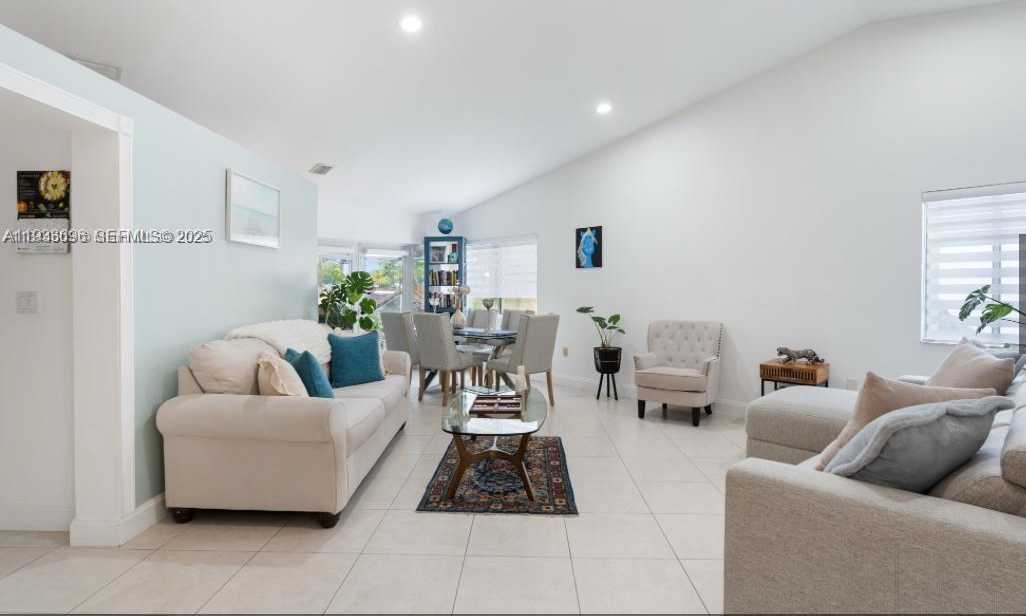 Small Image of 14610 SOUTH WEST 145TH PL, Miami Number 4