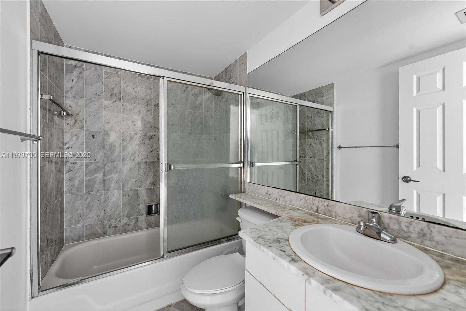 Small Image of 800 CLAUGHTON ISLAND DR #1504, Miami Number 15