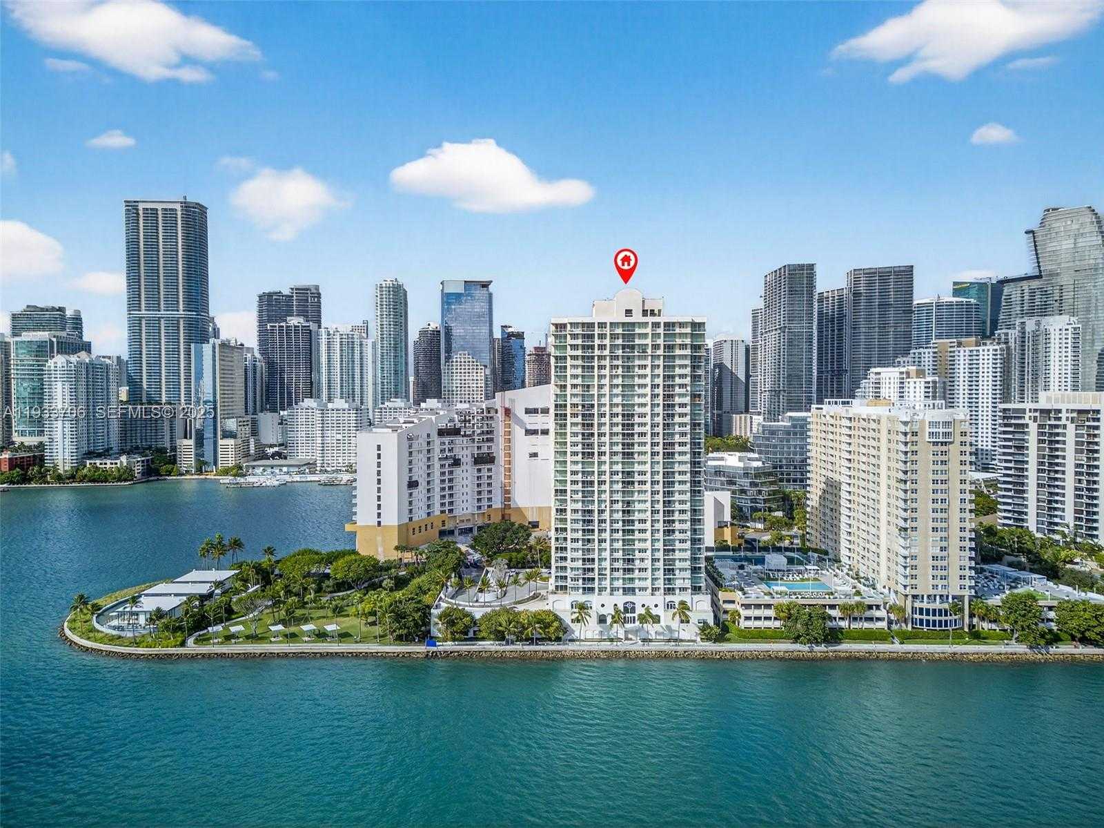 Small Image of 800 CLAUGHTON ISLAND DR #1504, Miami Number 2