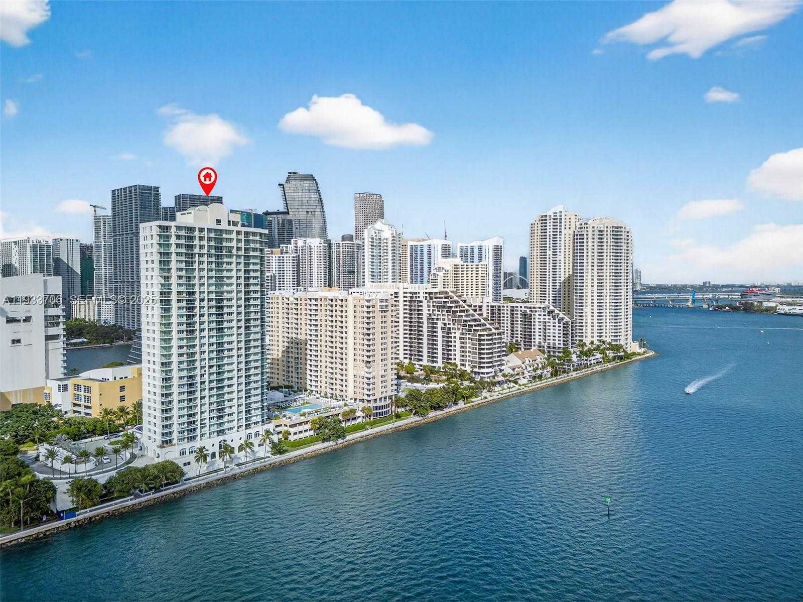 Small Image of 800 CLAUGHTON ISLAND DR #1504, Miami Number 3