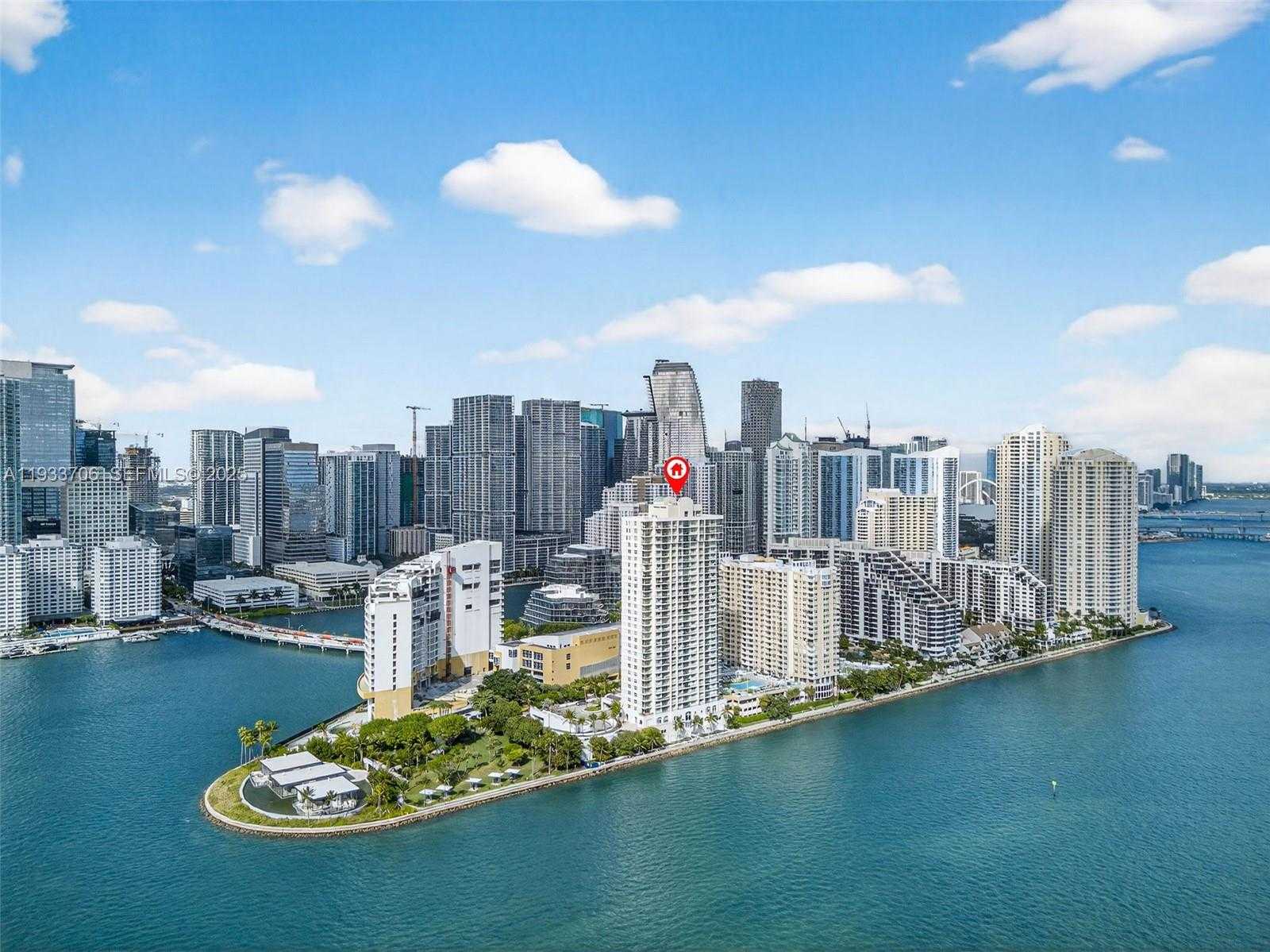 Small Image of 800 CLAUGHTON ISLAND DR #1504, Miami Number 4