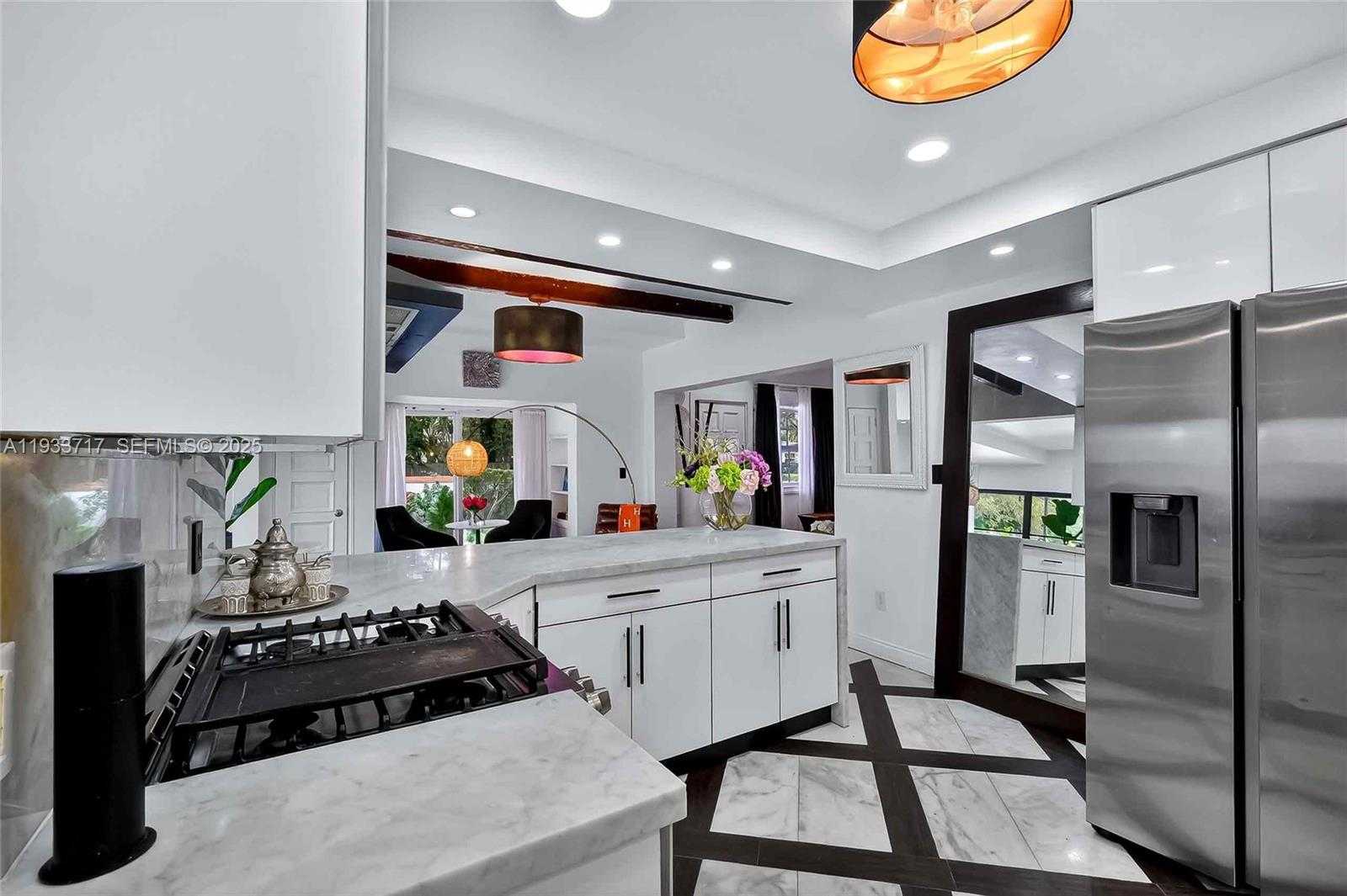 Small Image of 800 NORTH EAST 97TH ST, Miami Shores Number 19