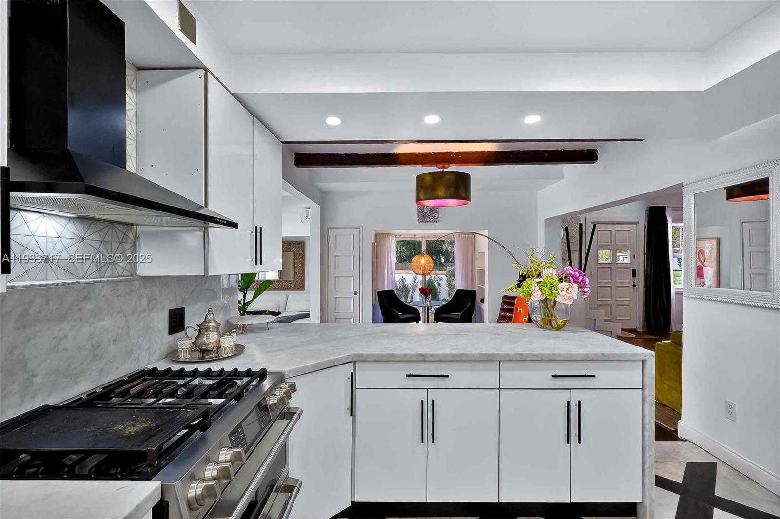 Small Image of 800 NORTH EAST 97TH ST, Miami Shores Number 20