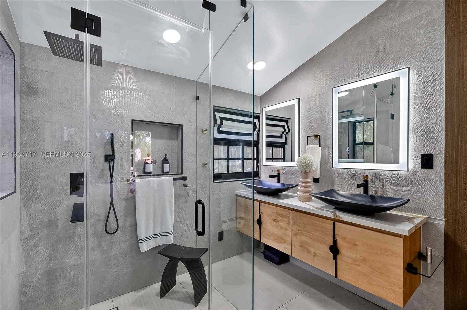 Small Image of 800 NORTH EAST 97TH ST, Miami Shores Number 33