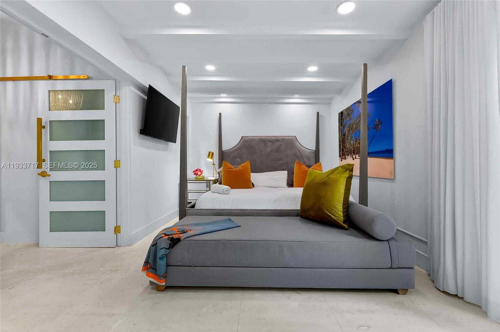 Small Image of 800 NORTH EAST 97TH ST, Miami Shores Number 39