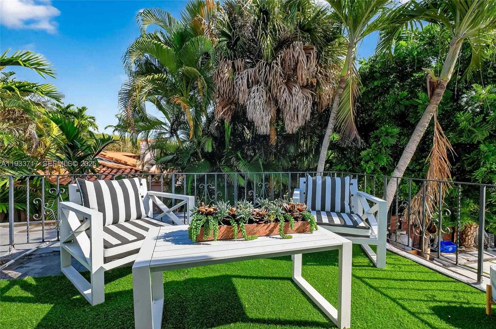 Small Image of 800 NORTH EAST 97TH ST, Miami Shores Number 52