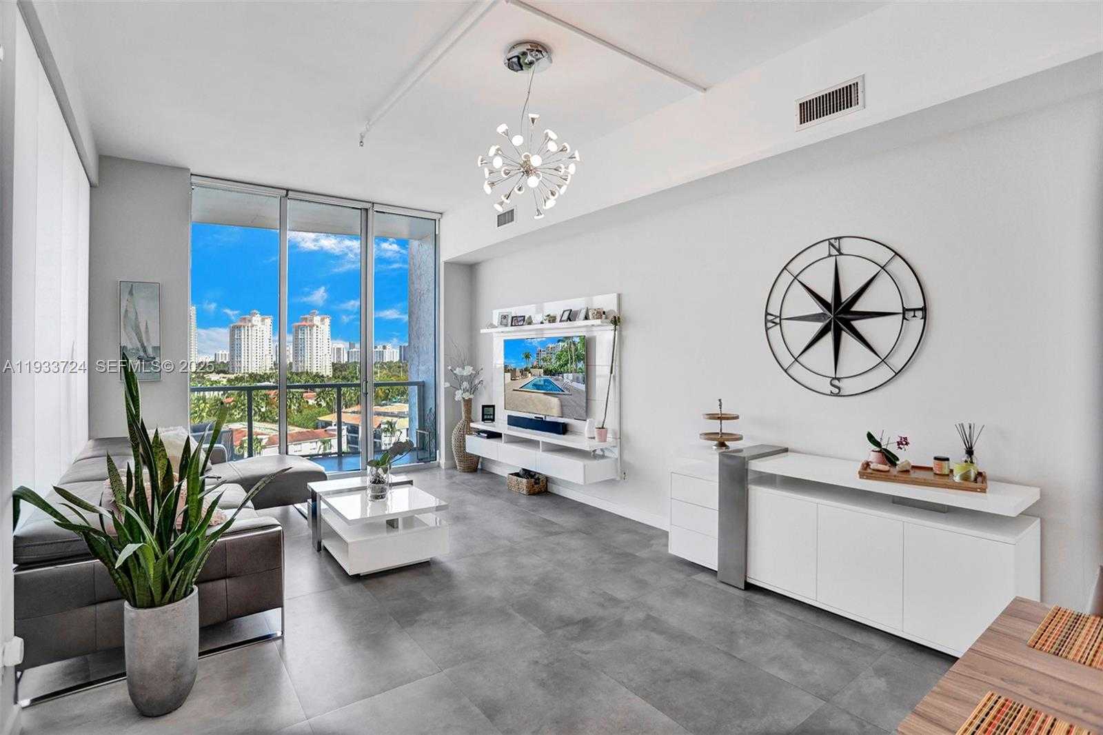 Small Image of 3029 NORTH EAST 188TH ST #814, Aventura Number 4