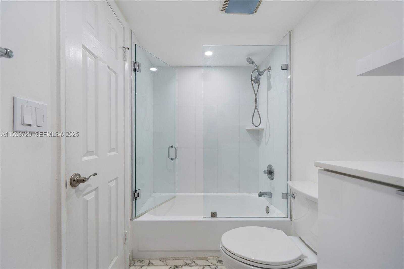 Small Image of 4301 COLLINS AVE #605, Miami Beach Number 13