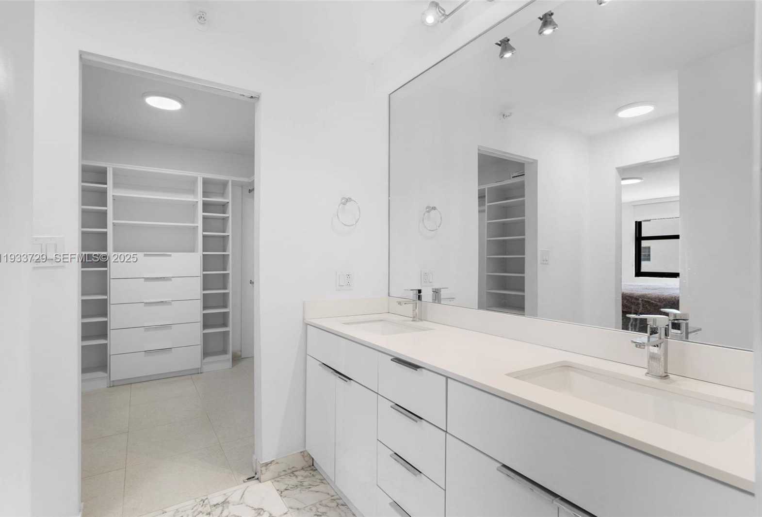 Small Image of 4301 COLLINS AVE #605, Miami Beach Number 14