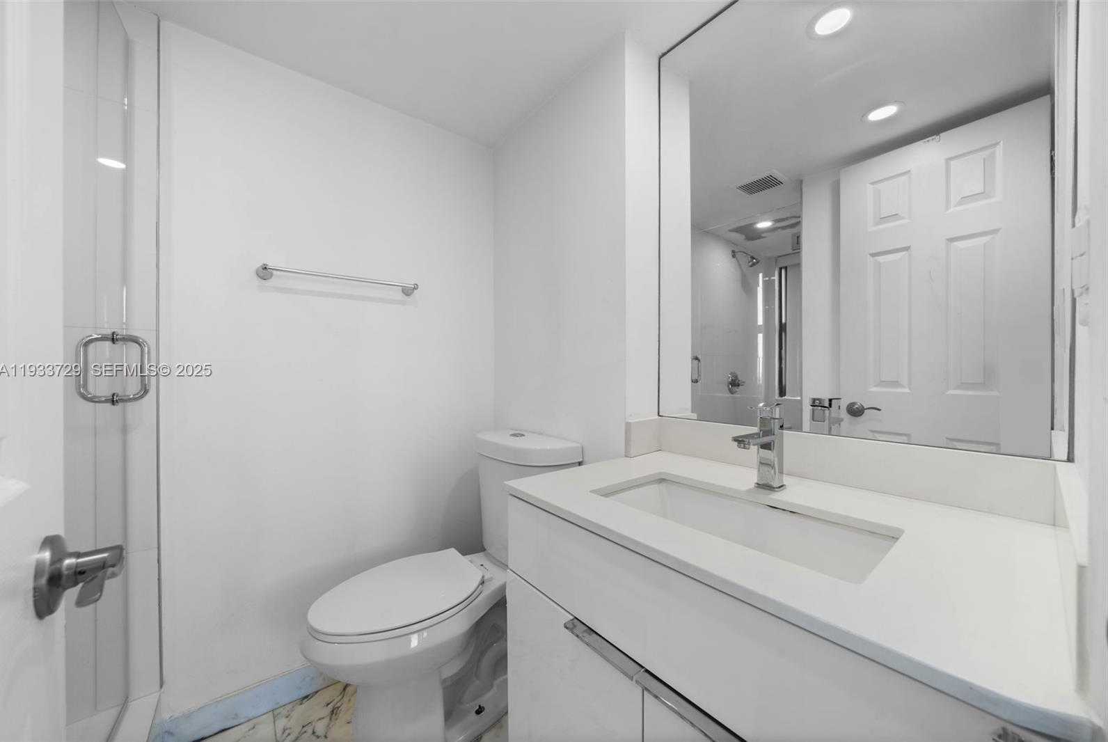 Small Image of 4301 COLLINS AVE #605, Miami Beach Number 21