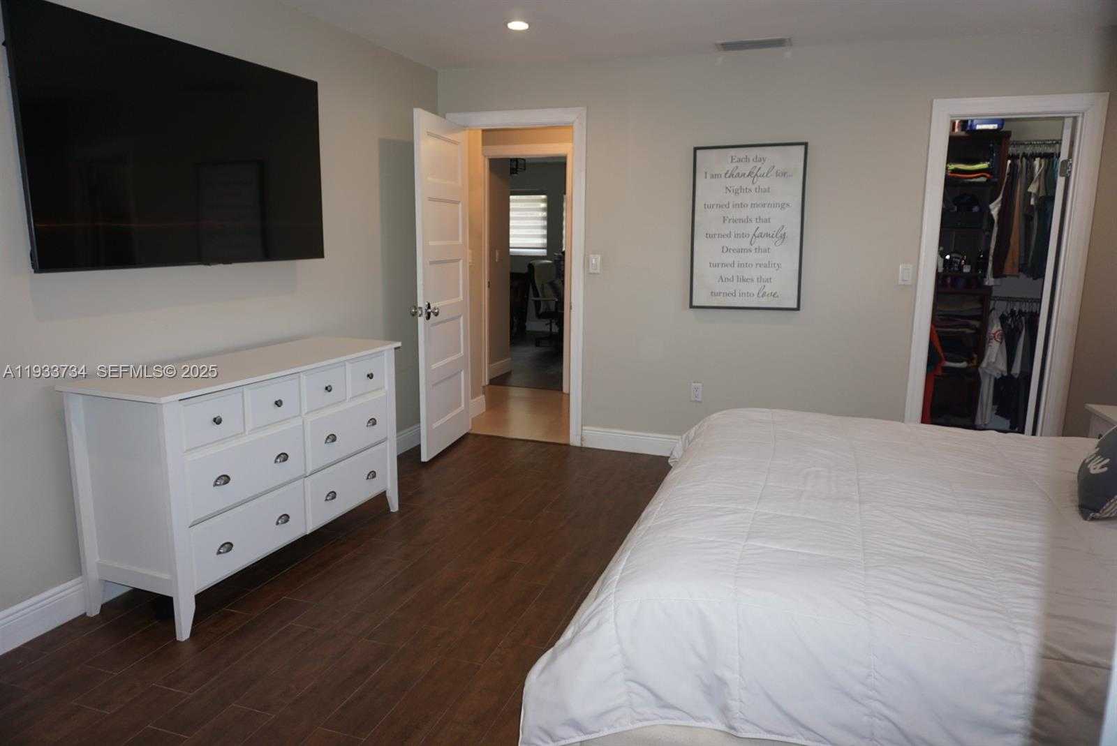 Small Image of 10350 SOUTH WEST 16TH ST, Miami Number 29