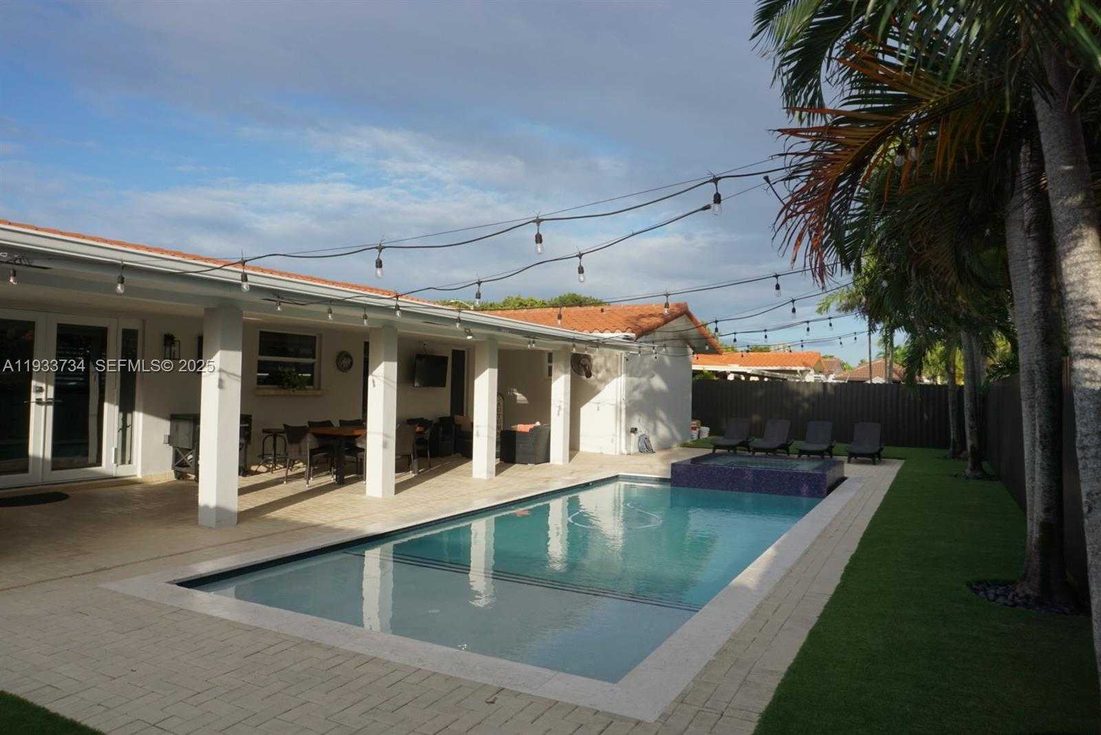 Small Image of 10350 SOUTH WEST 16TH ST, Miami Number 42