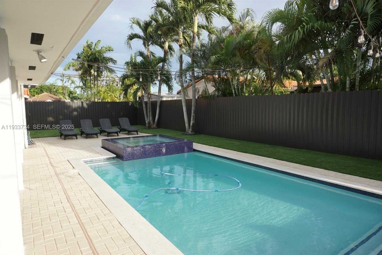 Small Image of 10350 SOUTH WEST 16TH ST, Miami Number 43