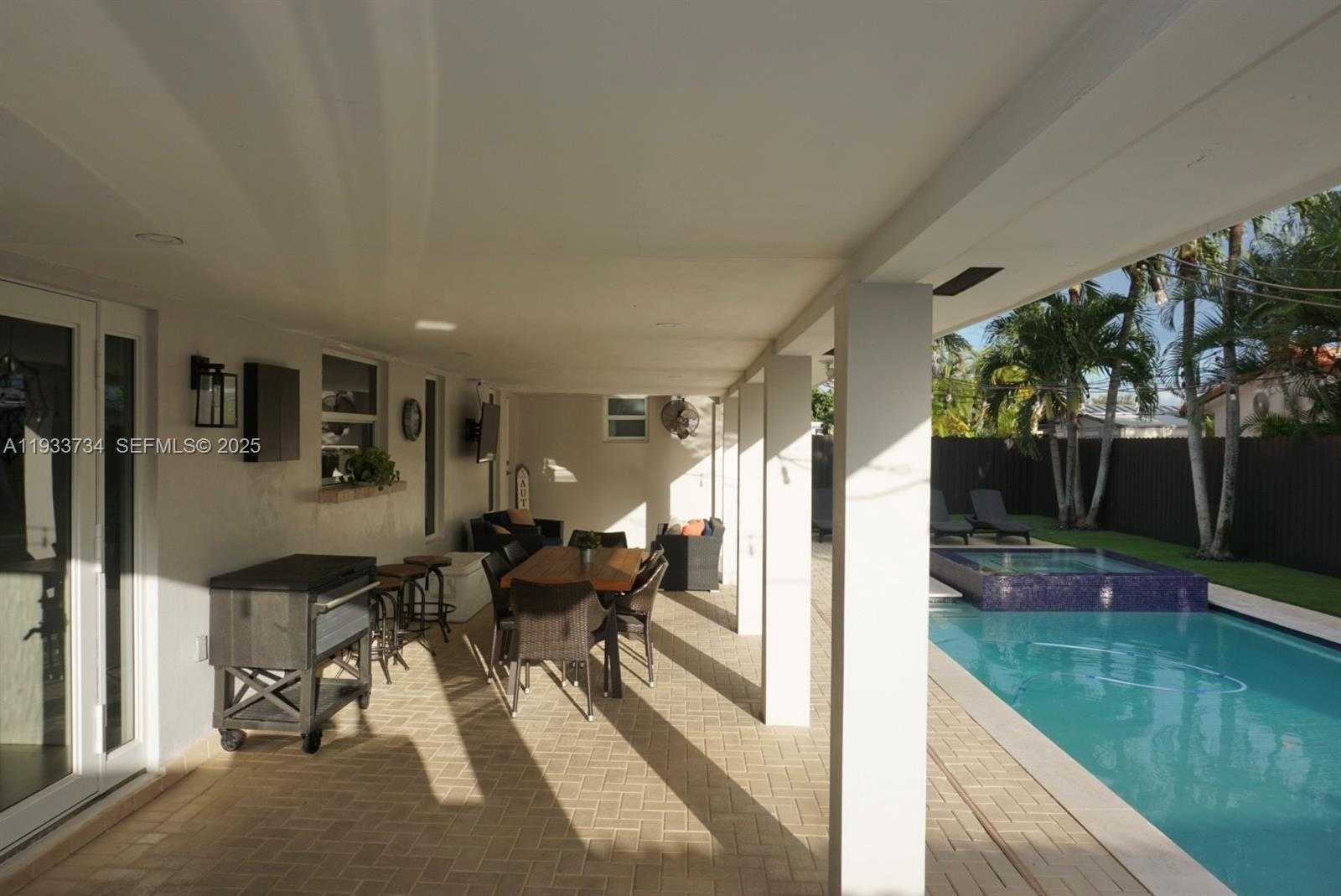 Small Image of 10350 SOUTH WEST 16TH ST, Miami Number 46