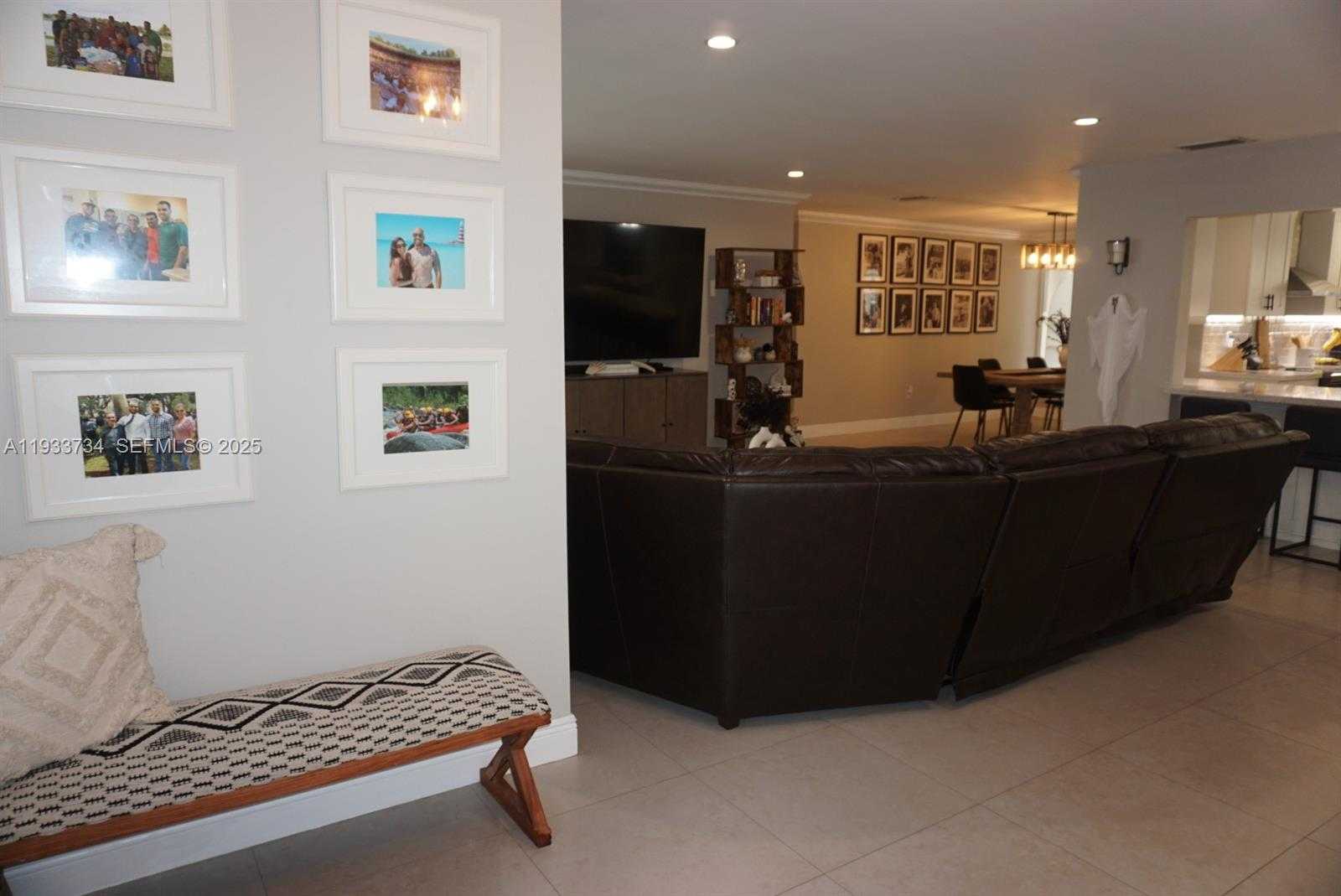 Small Image of 10350 SOUTH WEST 16TH ST, Miami Number 9