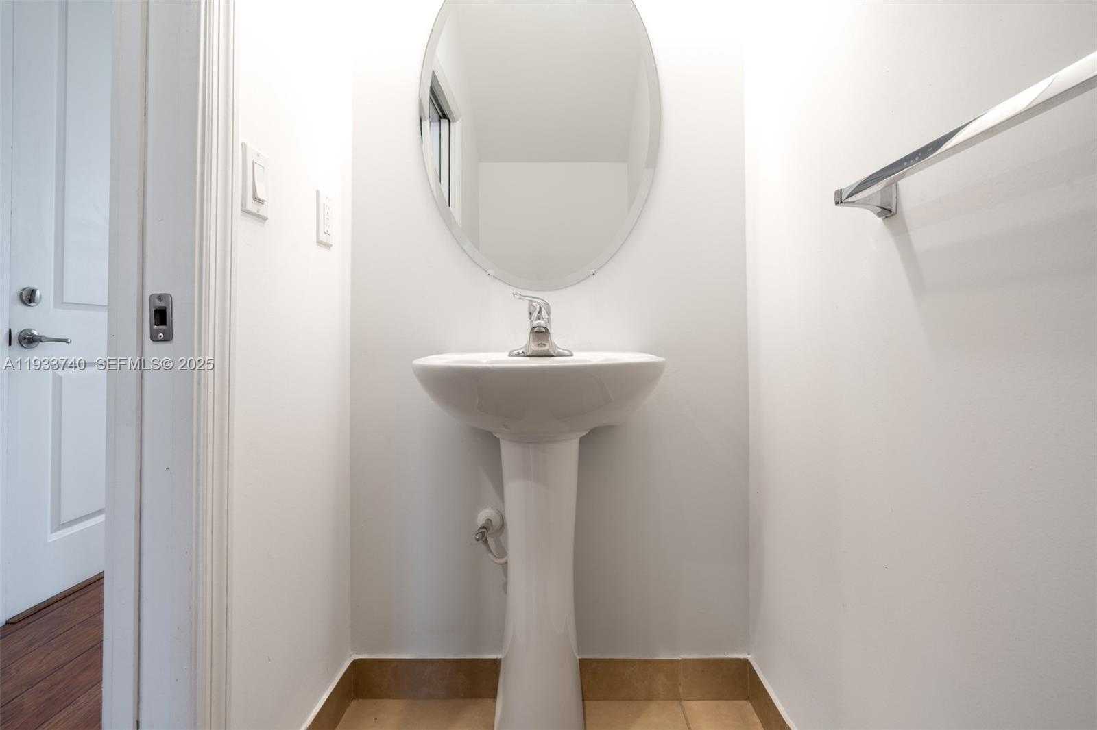 Small Image of 4652 HORSESHOE CIRCLE, Davie Number 17