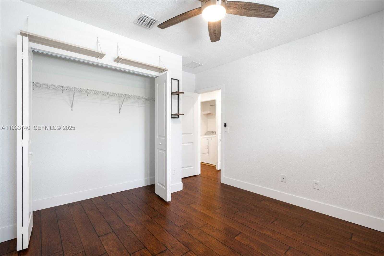 Small Image of 4652 HORSESHOE CIRCLE, Davie Number 23