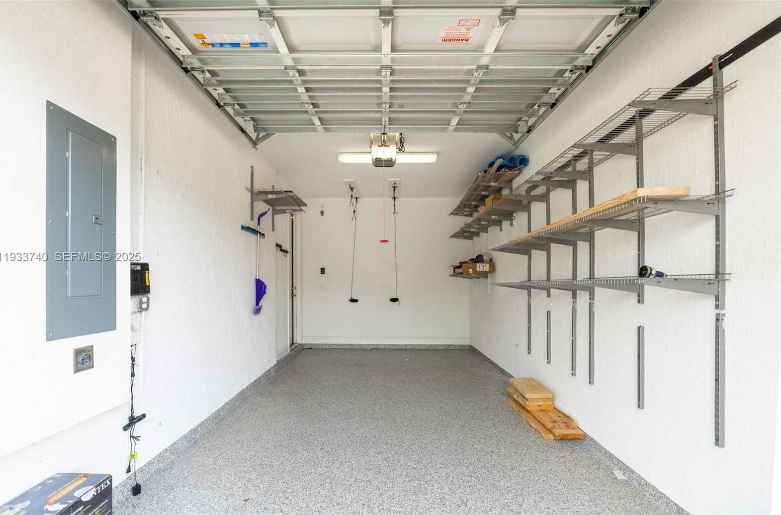 Small Image of 4652 HORSESHOE CIRCLE, Davie Number 32