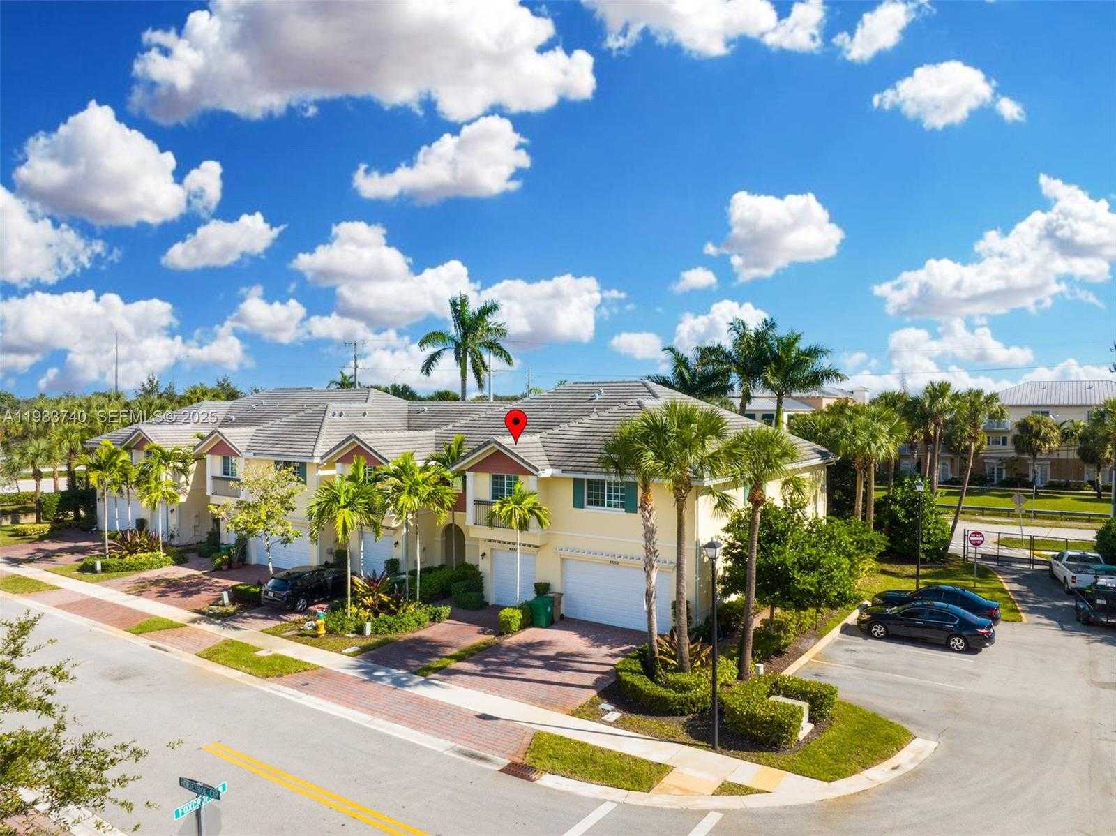 Small Image of 4652 HORSESHOE CIRCLE, Davie Number 41