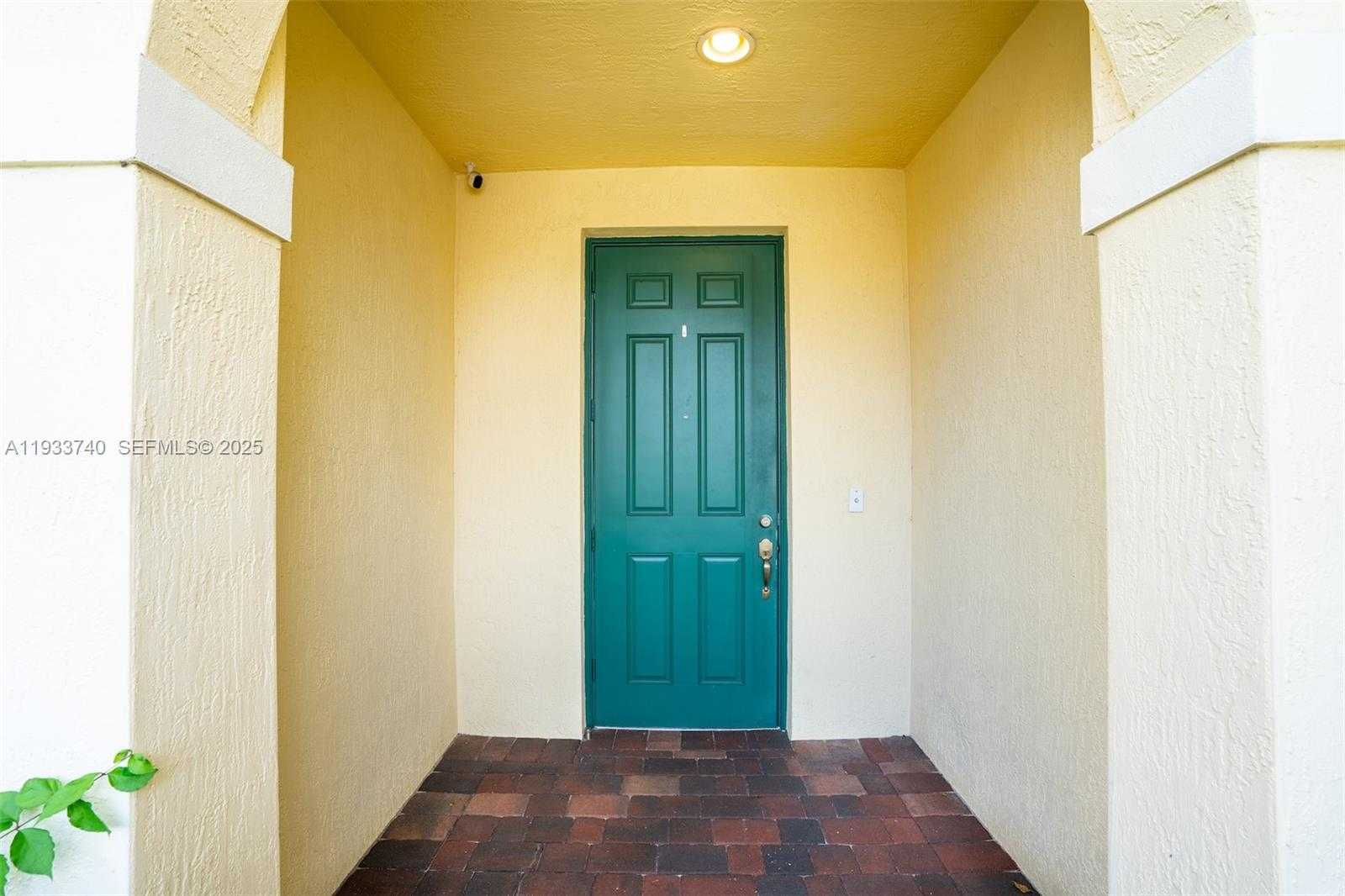 Small Image of 4652 HORSESHOE CIRCLE, Davie Number 7