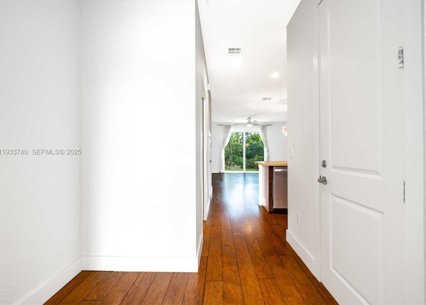 Small Image of 4652 HORSESHOE CIRCLE, Davie Number 8