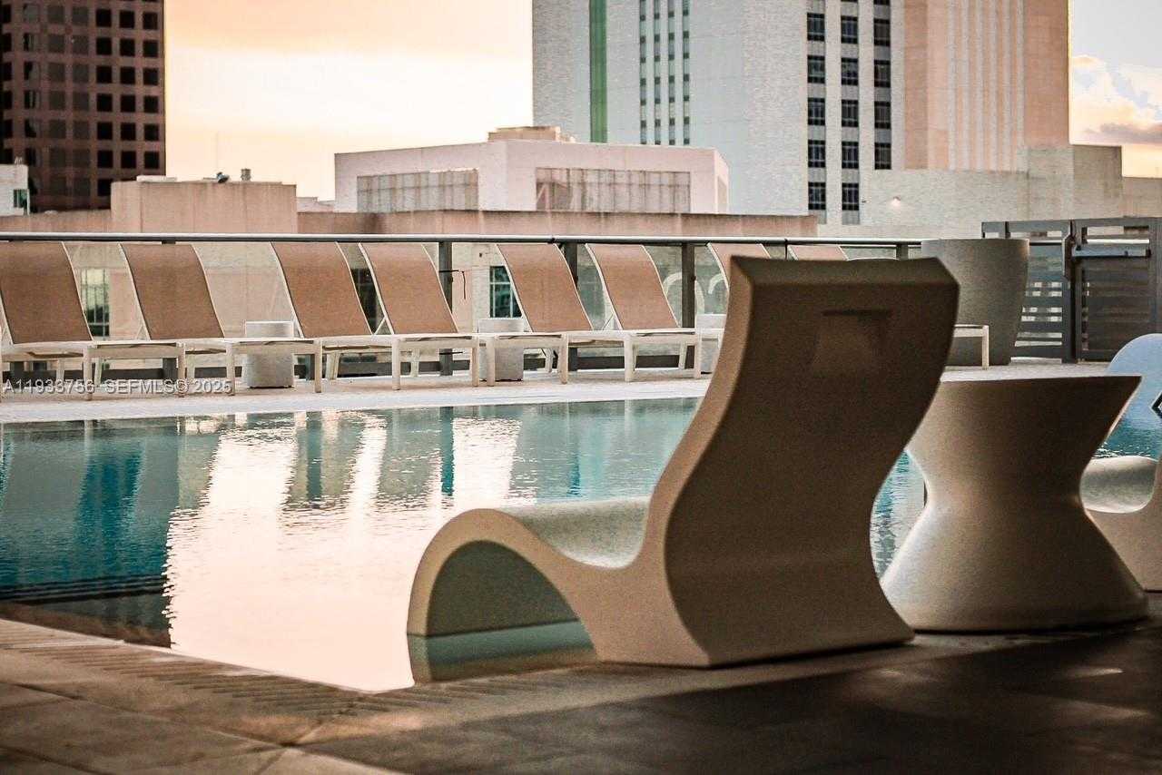 Small Image of 333 NORTH NEW RIVER DR E #3208, Fort Lauderdale Number 4