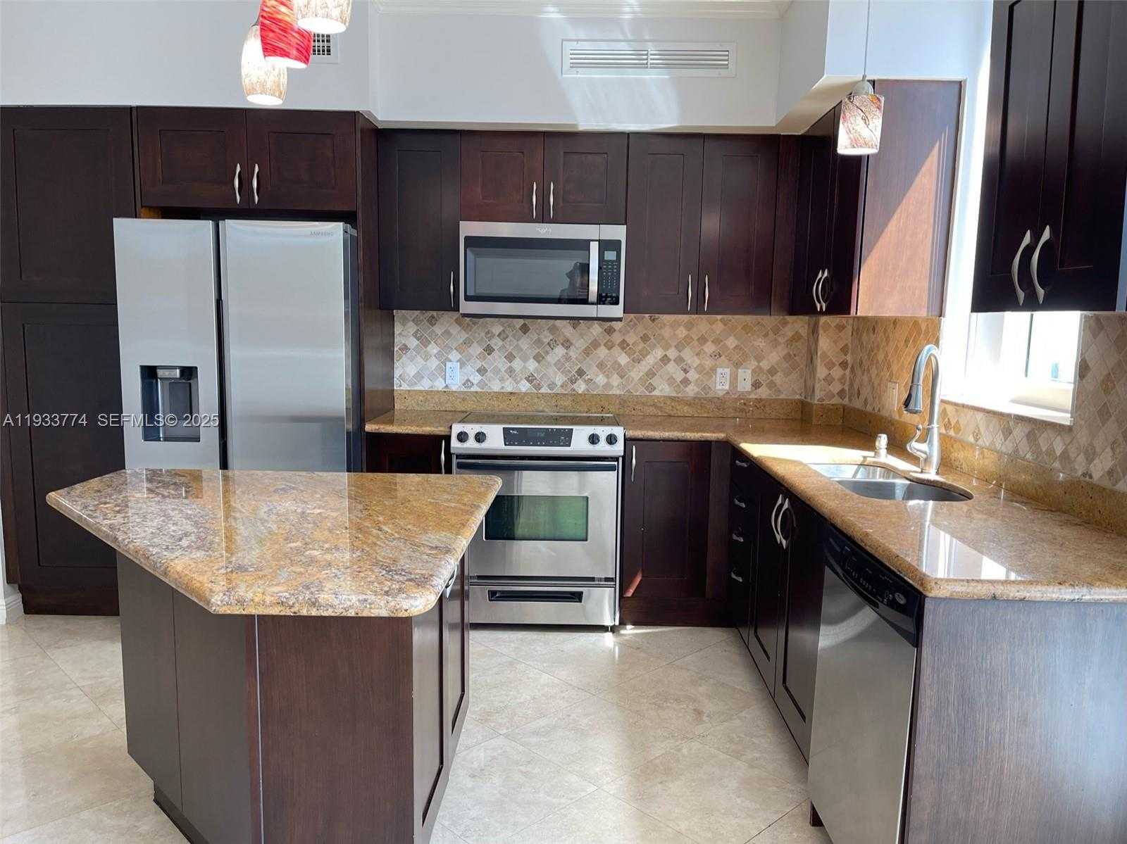 Small Image of 1755 EAST HALLANDALE BEACH BLVD #Mez 6E, Hallandale Beach Number 3