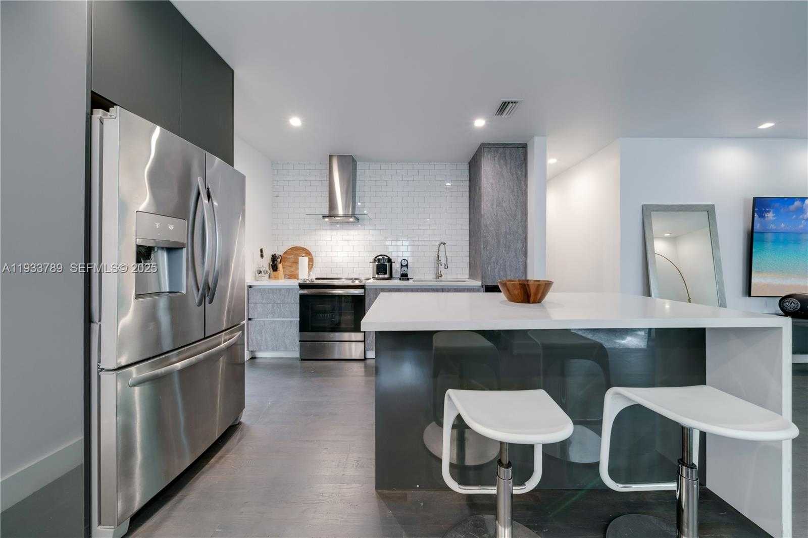 Small Image of 125 NORTH WEST 88TH ST, El Portal Number 10