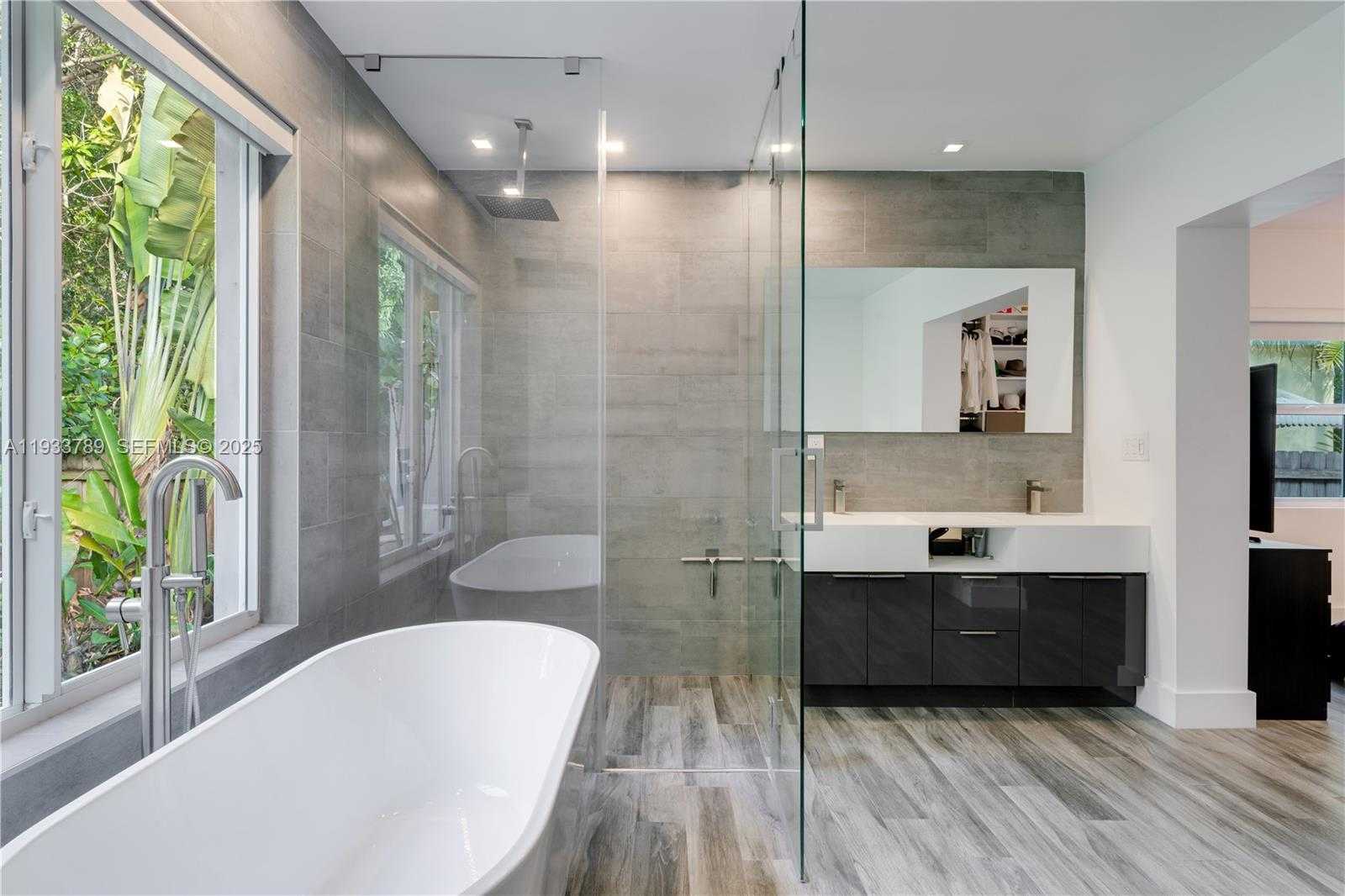 Small Image of 125 NORTH WEST 88TH ST, El Portal Number 21