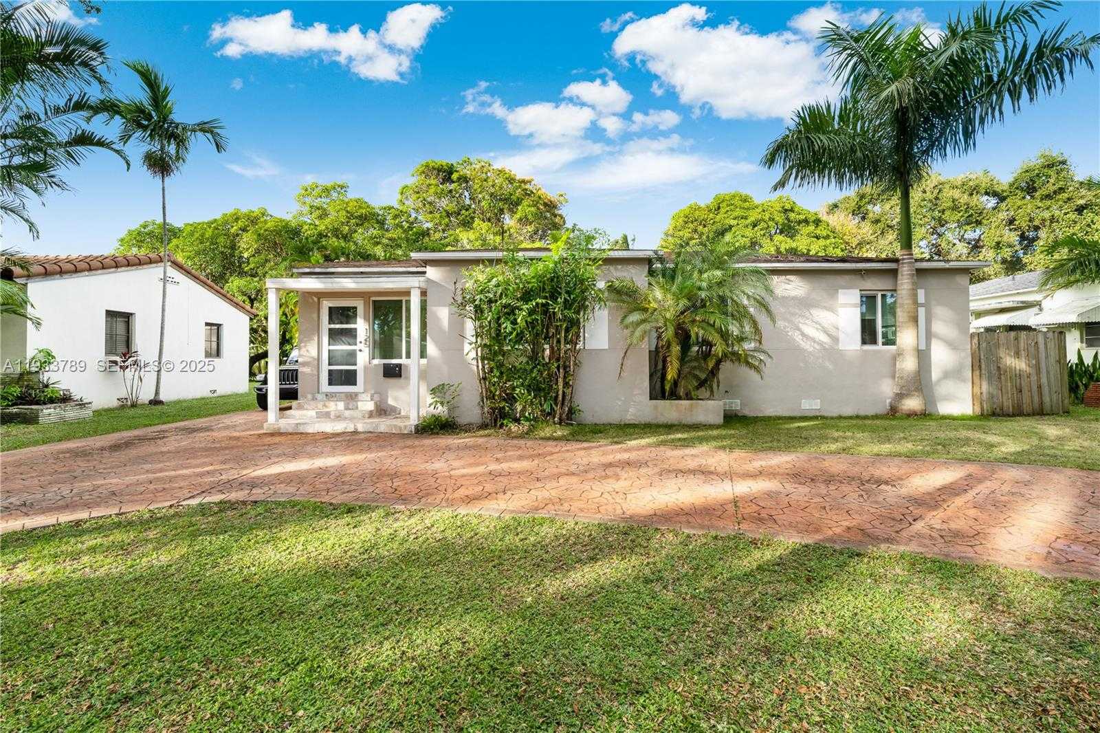 Small Image of 125 NORTH WEST 88TH ST, El Portal Number 3