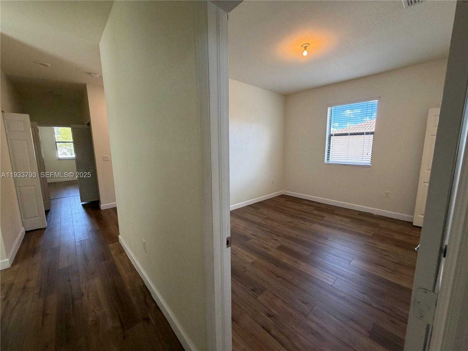 Small Image of 3501 WEST 92ND PL, Hialeah Number 11