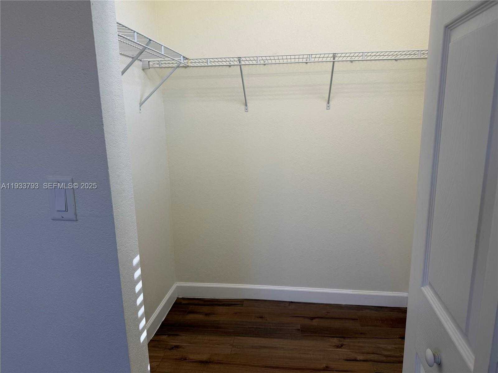 Small Image of 3501 WEST 92ND PL, Hialeah Number 13