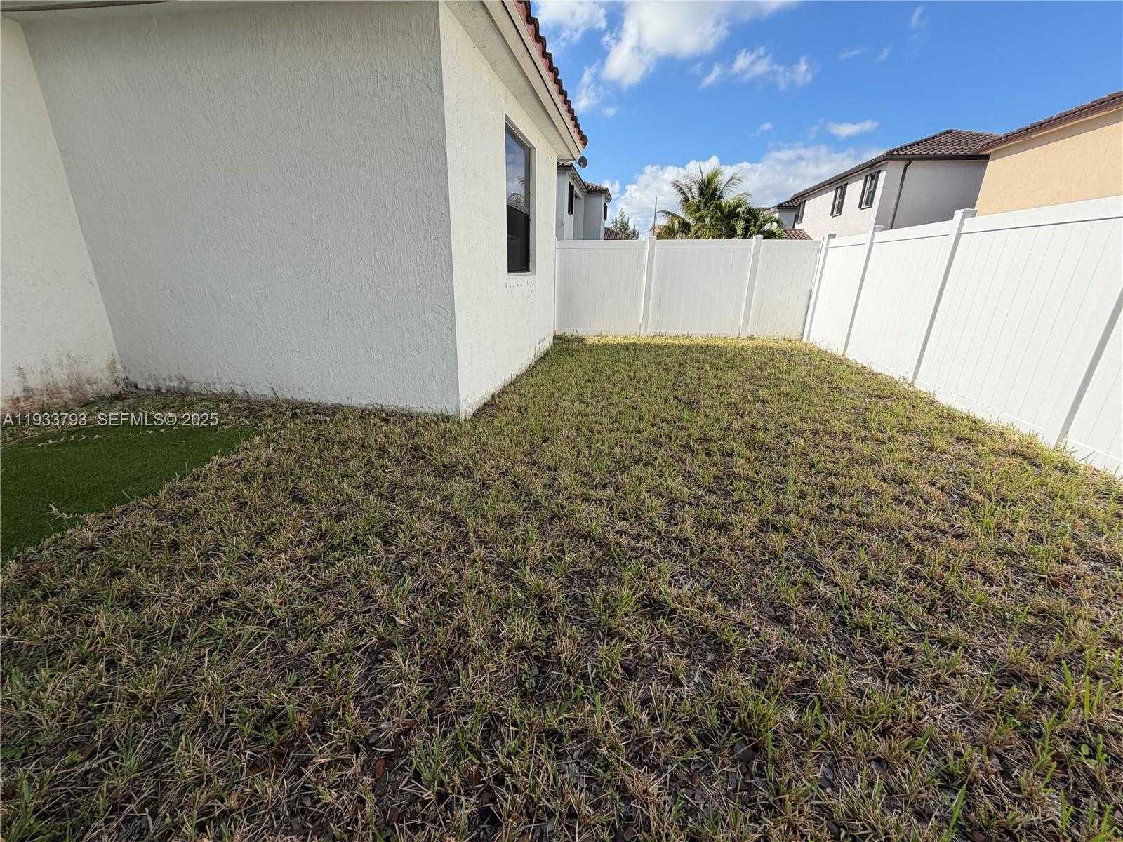 Small Image of 3501 WEST 92ND PL, Hialeah Number 25
