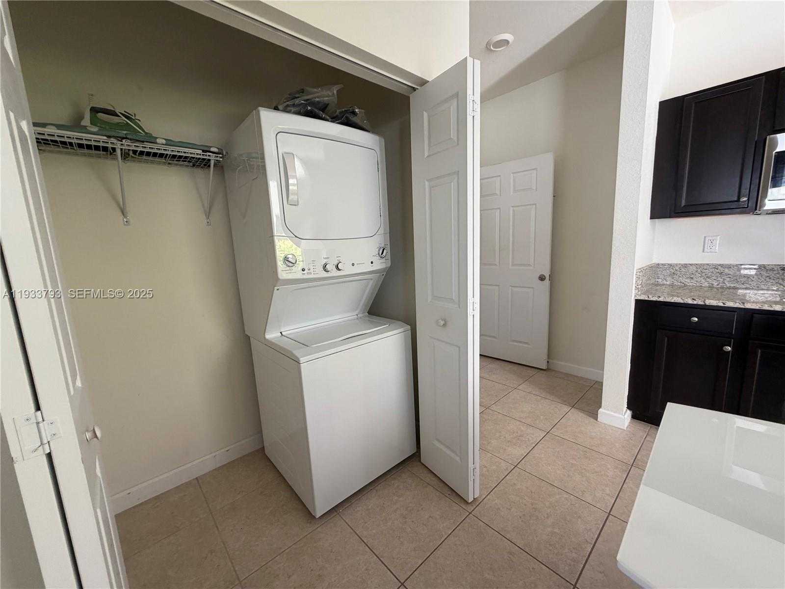 Small Image of 3501 WEST 92ND PL, Hialeah Number 28