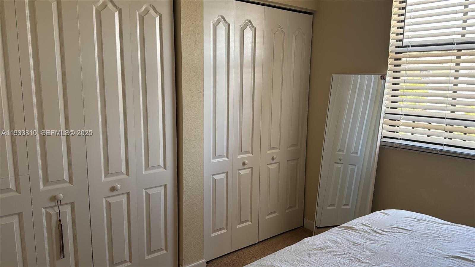 Small Image of 8437 BLUE COVE WAY #8437, Parkland Number 18