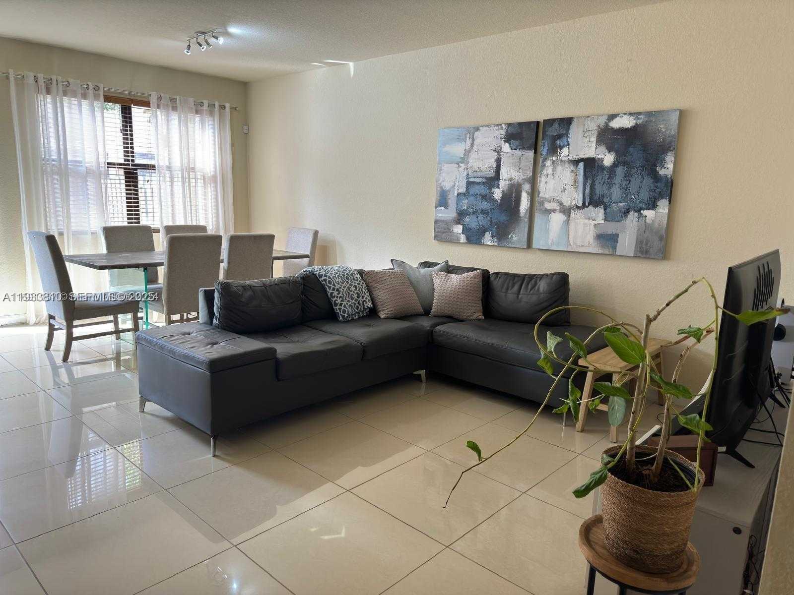 Small Image of 8437 BLUE COVE WAY #8437, Parkland Number 2