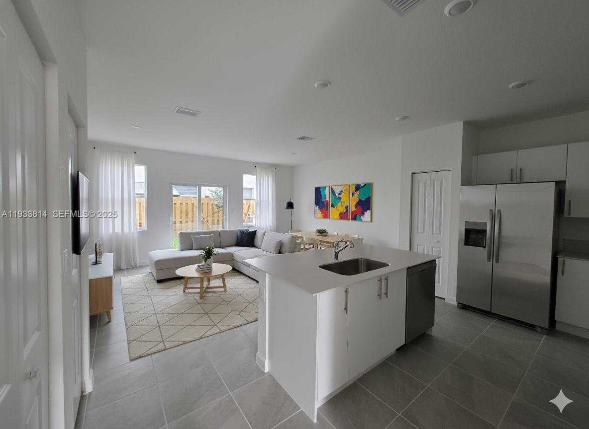 Small Image of Florida City Number 5